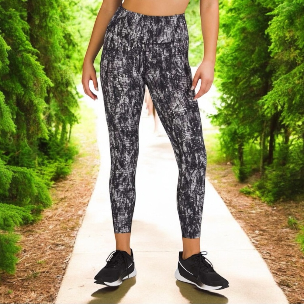NWT Lululemon Fast and Free HR Tight 25" Lino Slide Alpine White Black Sz 10